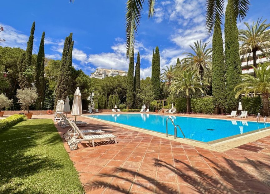 Resale - Apartment - Middle Floor Apartment - Marbella - The Golden Mile