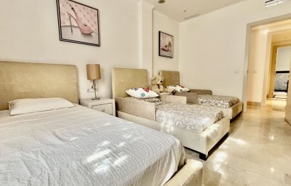 Resale - Apartment - Ground Floor Apartment - Marbella - The Golden Mile