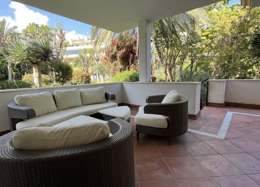 Resale - Apartment - Ground Floor Apartment - Marbella - The Golden Mile