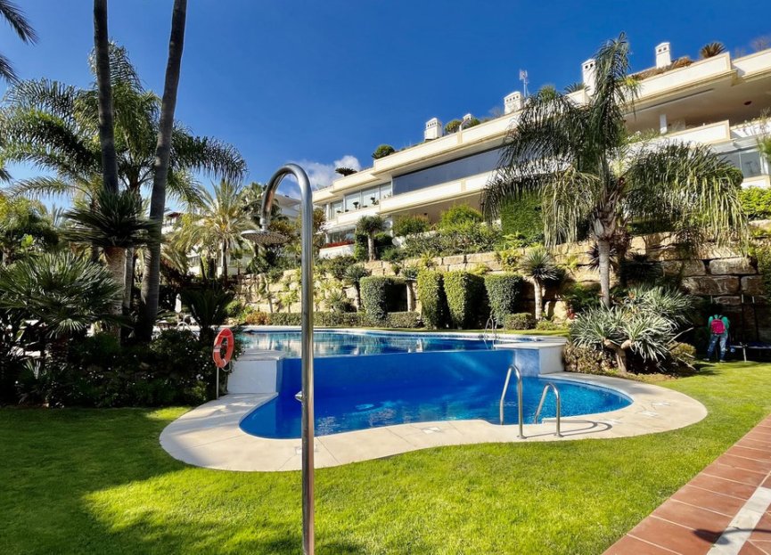 Resale - Apartment - Ground Floor Apartment - Marbella - The Golden Mile