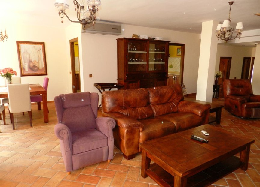 Resale - House - Detached Villa - Manilva - La Duquesa