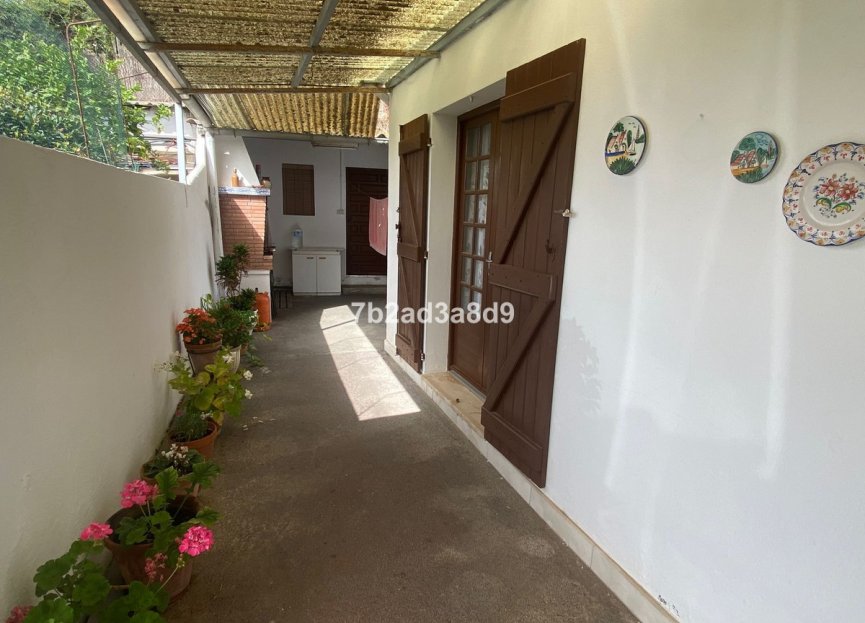 Resale - House - Detached Villa - Estepona - New Golden Mile