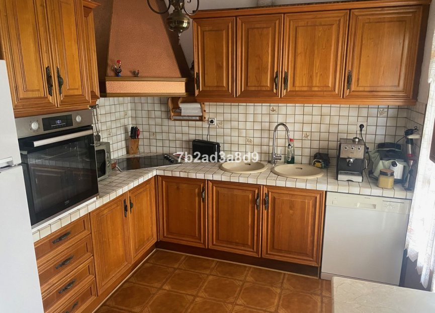 Resale - House - Detached Villa - Estepona - New Golden Mile