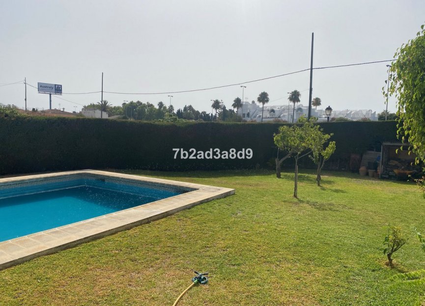 Resale - House - Detached Villa - Estepona - New Golden Mile