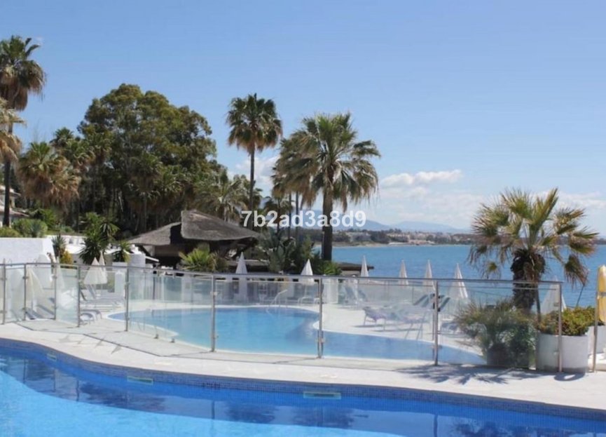 Resale - Apartment - Middle Floor Apartment - Estepona - New Golden Mile