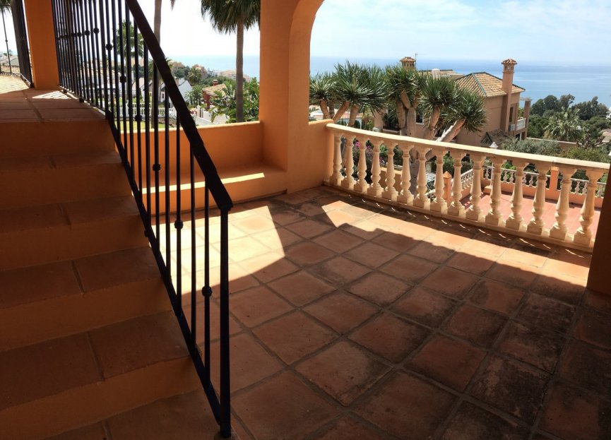 Resale - House - Detached Villa - Estepona - Estepona Centro