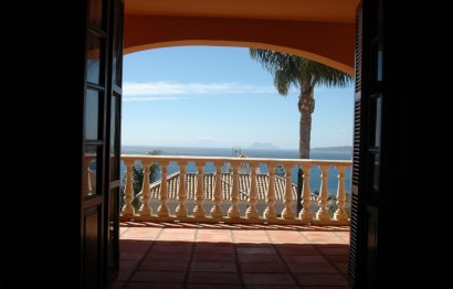 Resale - House - Detached Villa - Estepona - Estepona Centro