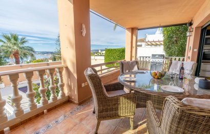 Resale - House - Detached Villa - Estepona