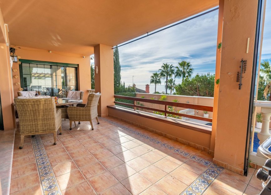 Resale - House - Detached Villa - Estepona