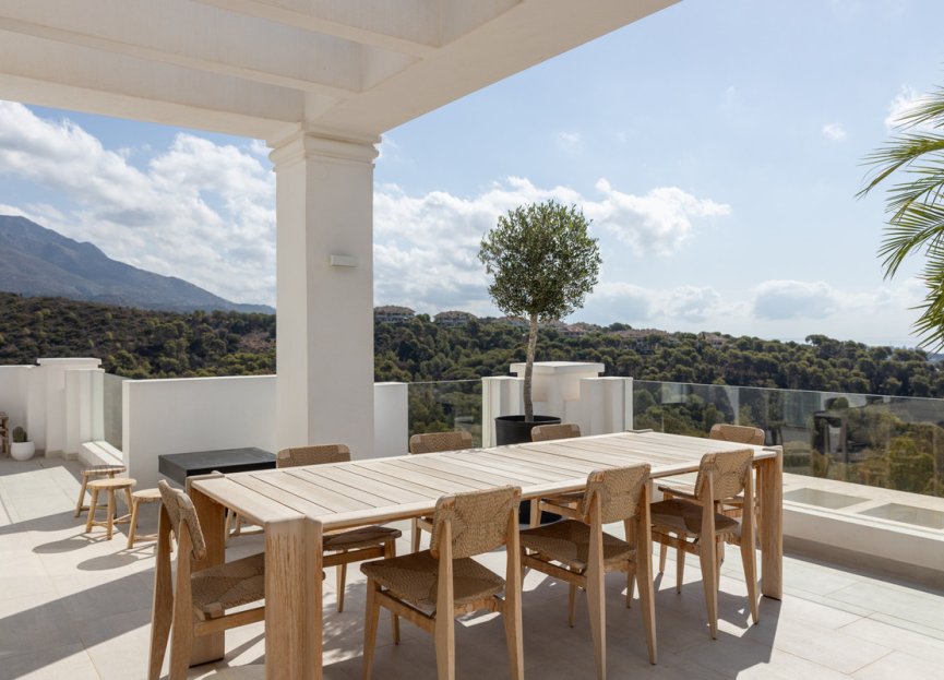 Resale - Apartment - Penthouse - Marbella - Nueva Andalucia