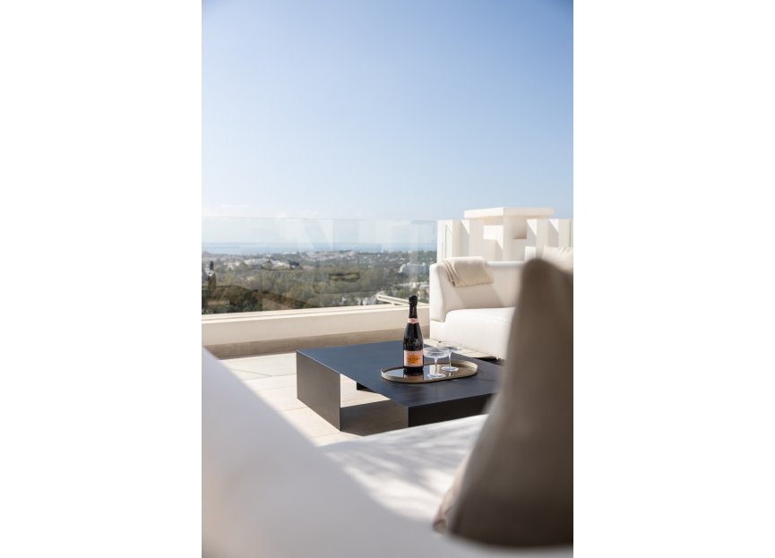 Resale - Apartment - Penthouse - Marbella - Nueva Andalucia