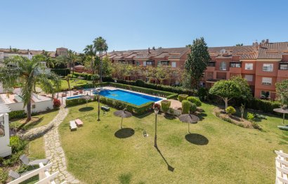 Resale - Apartment - Top Floor Apartment - Marbella - Puerto Banús