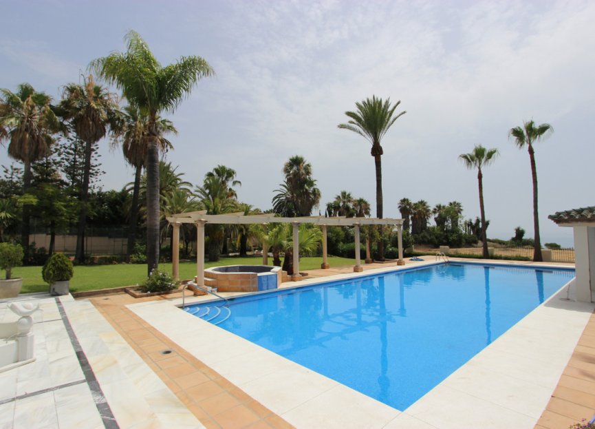 Resale - Plot - Residential Plot - Estepona - Estepona Centro