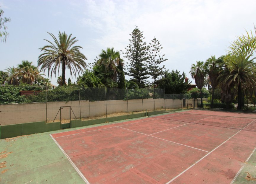 Resale - Plot - Residential Plot - Estepona - Estepona Centro