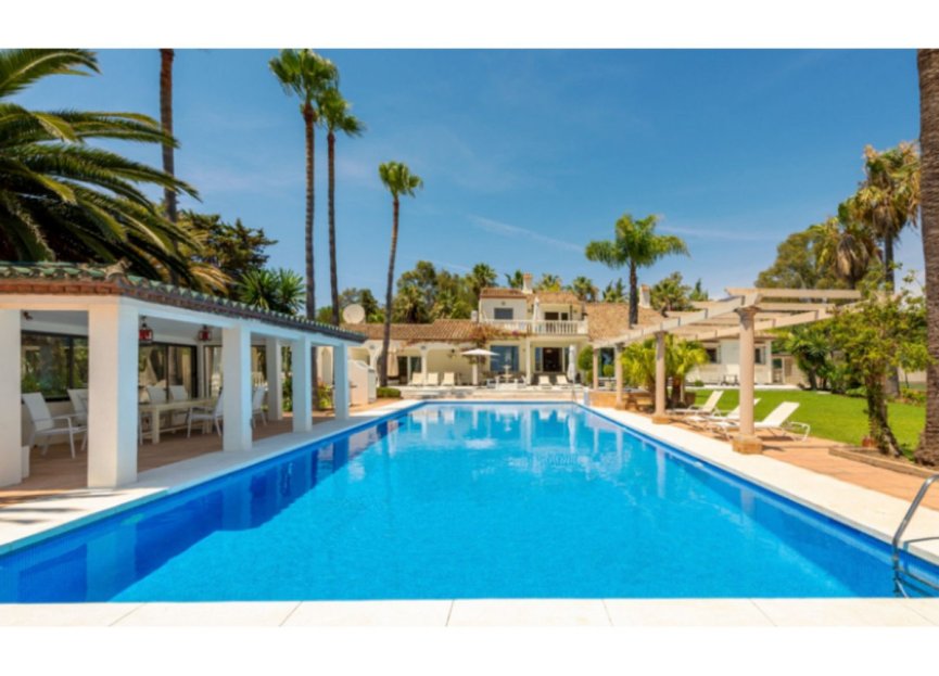 Resale - Plot - Residential Plot - Estepona - Estepona Centro