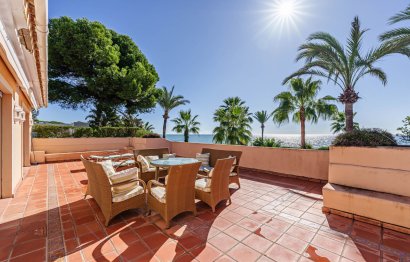 Resale - House - Detached Villa - Estepona - Benamara