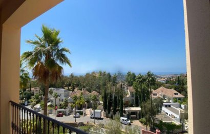 Resale - Apartment - Middle Floor Apartment - Benahavís - La Quinta