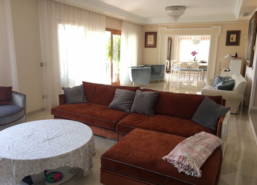 Resale - House - Detached Villa - Marbella - Sierra Blanca