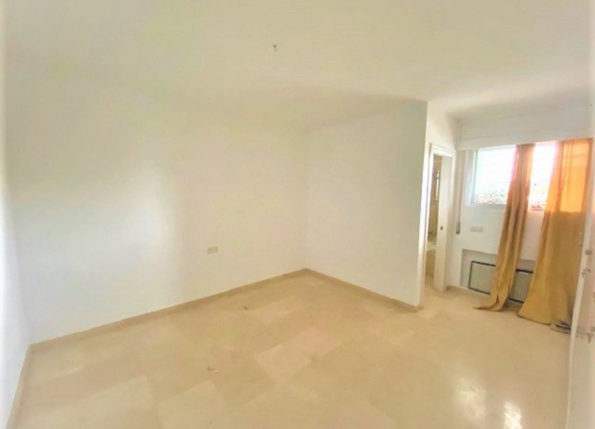 Resale - Apartment - Middle Floor Apartment - Marbella - Guadalmina Alta