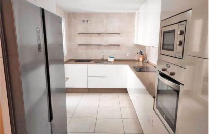 Resale - Apartment - Middle Floor Apartment - Marbella - Nueva Andalucia