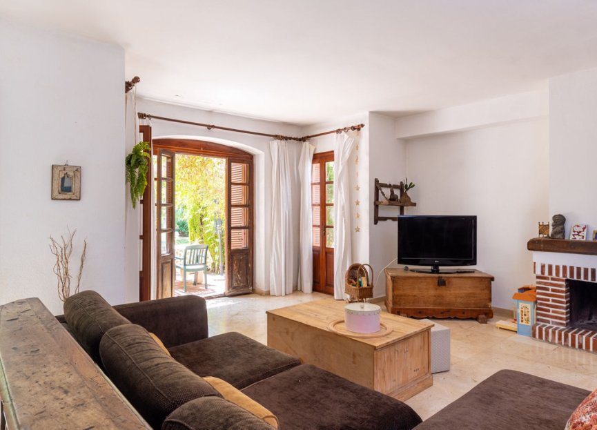 Resale - House - Semi-Detached House - Estepona - Estepona Centro