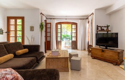 Resale - House - Semi-Detached House - Estepona - Estepona Centro