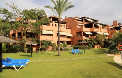 Resale - Apartment - Middle Floor Apartment - Marbella - Guadalmina Baja