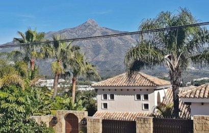 Resale - House - Detached Villa - Marbella - Nueva Andalucia