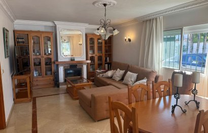 Resale - House - Detached Villa - Estepona - El Padron