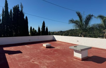 Resale - House - Detached Villa - Estepona - El Padron