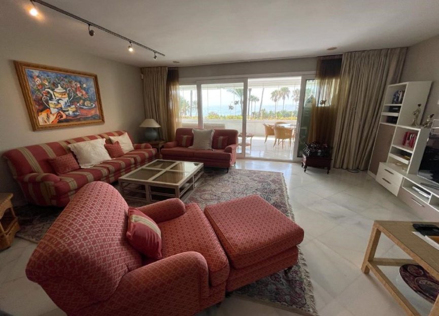 Resale - Apartment - Middle Floor Apartment - Marbella - Puerto Banús