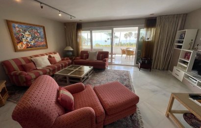 Resale - Apartment - Middle Floor Apartment - Marbella - Puerto Banús