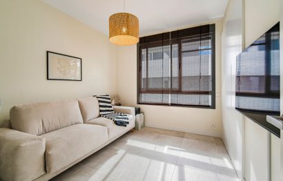 Resale - Apartment - Middle Floor Apartment - Estepona - Selwo