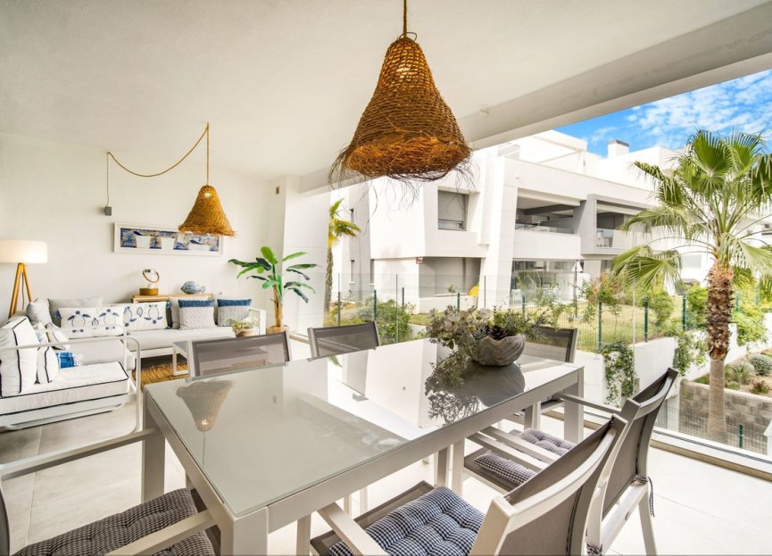 Resale - Apartment - Middle Floor Apartment - Estepona - Selwo