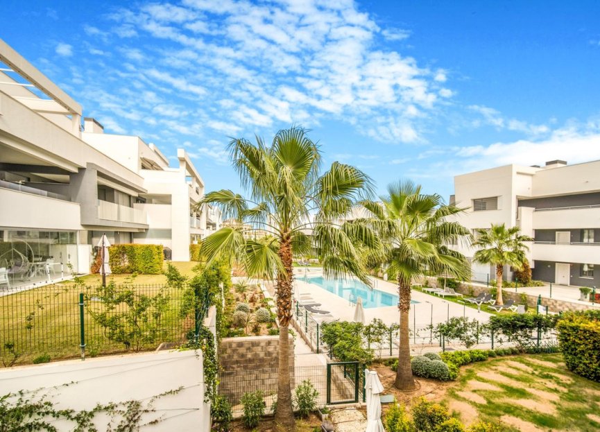 Resale - Apartment - Middle Floor Apartment - Estepona - Selwo