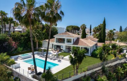 Resale - House - Detached Villa - Marbella - Nueva Andalucia