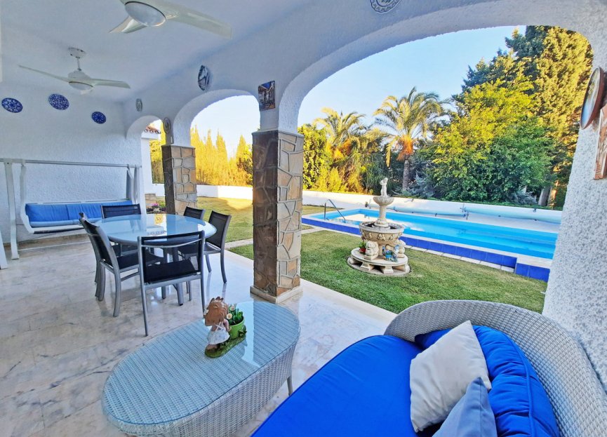 Resale - House - Detached Villa - Benalmádena - Benalmadena Costa