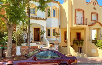 Resale - House - Townhouse - Marbella - Nueva Andalucia