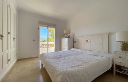 Resale - House - Townhouse - Marbella - Nueva Andalucia