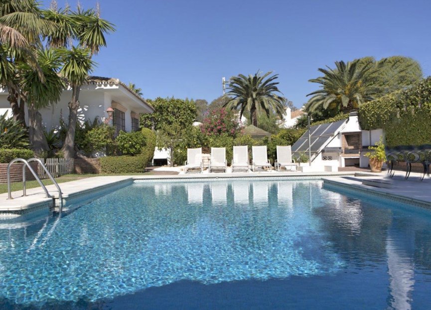 Resale - House - Detached Villa - Marbella - Guadalmina Baja