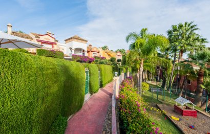 Resale - House - Townhouse - Marbella - Nueva Andalucia