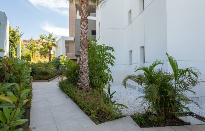 Resale - Apartment - Middle Floor Apartment - Marbella - Puerto Banús