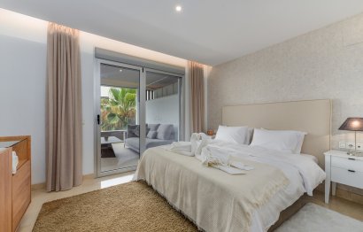 Resale - Apartment - Middle Floor Apartment - Marbella - Puerto Banús