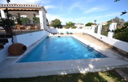 Resale - House - Finca - Cortijo - Benalmádena - Benalmadena Costa