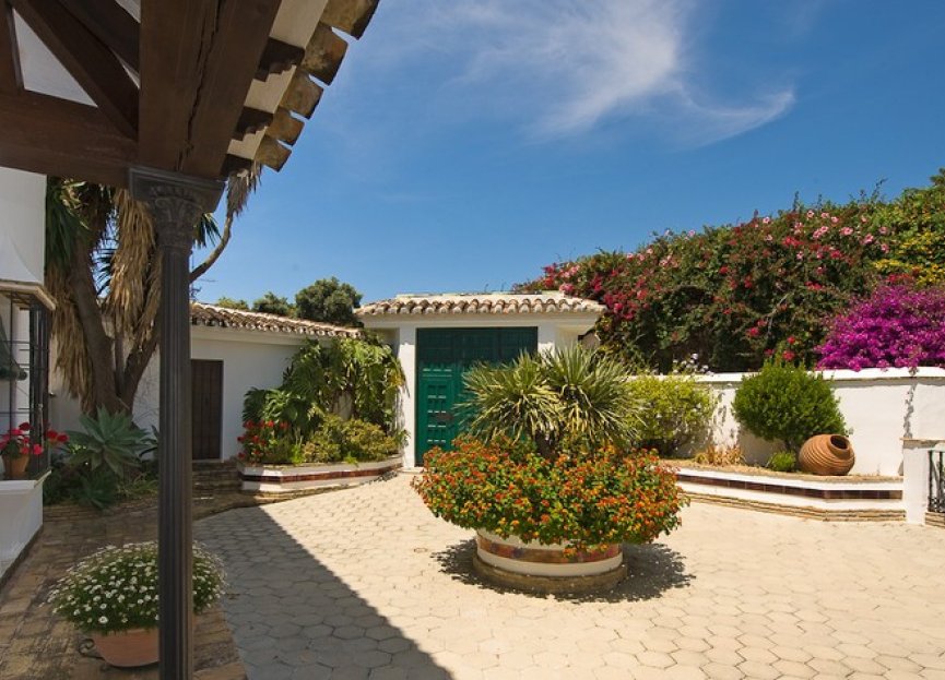 Resale - House - Detached Villa - Benalmádena - Benalmadena Costa