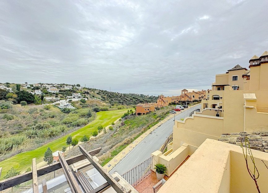 Resale - Apartment - Penthouse Duplex - Estepona - Estepona Centro