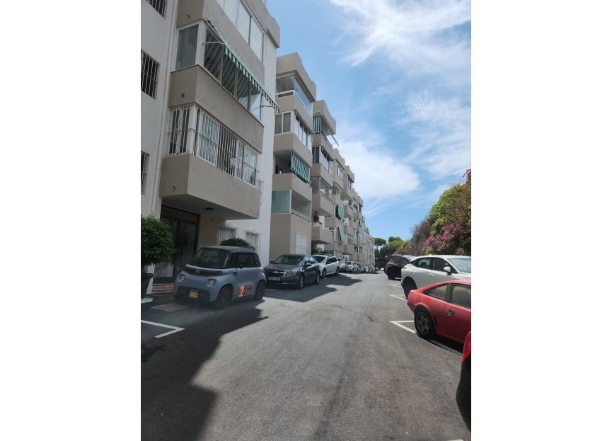 Resale - Apartment - Ground Floor Apartment - Marbella - Nueva Andalucia