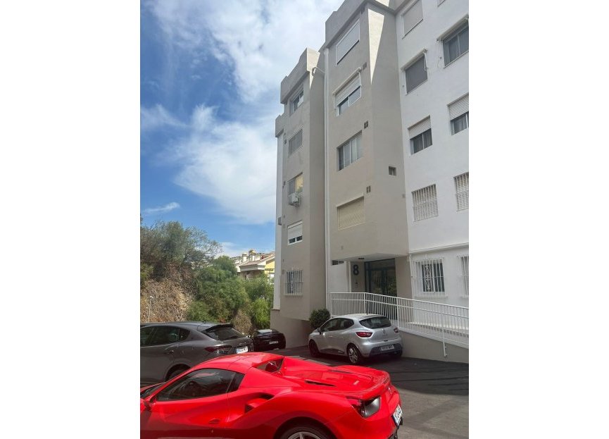 Resale - Apartment - Ground Floor Apartment - Marbella - Nueva Andalucia