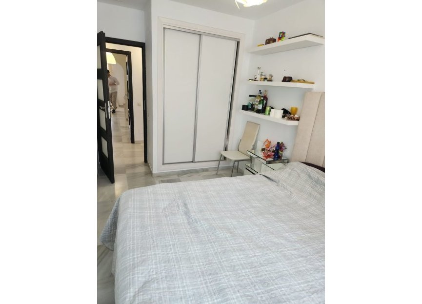 Resale - Apartment - Ground Floor Apartment - Marbella - Nueva Andalucia