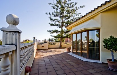 Resale - House - Detached Villa - Marbella - Puerto Banús